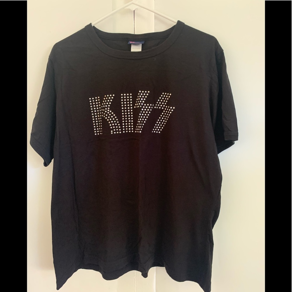 Embellished Kiss tshirt size 22/24W